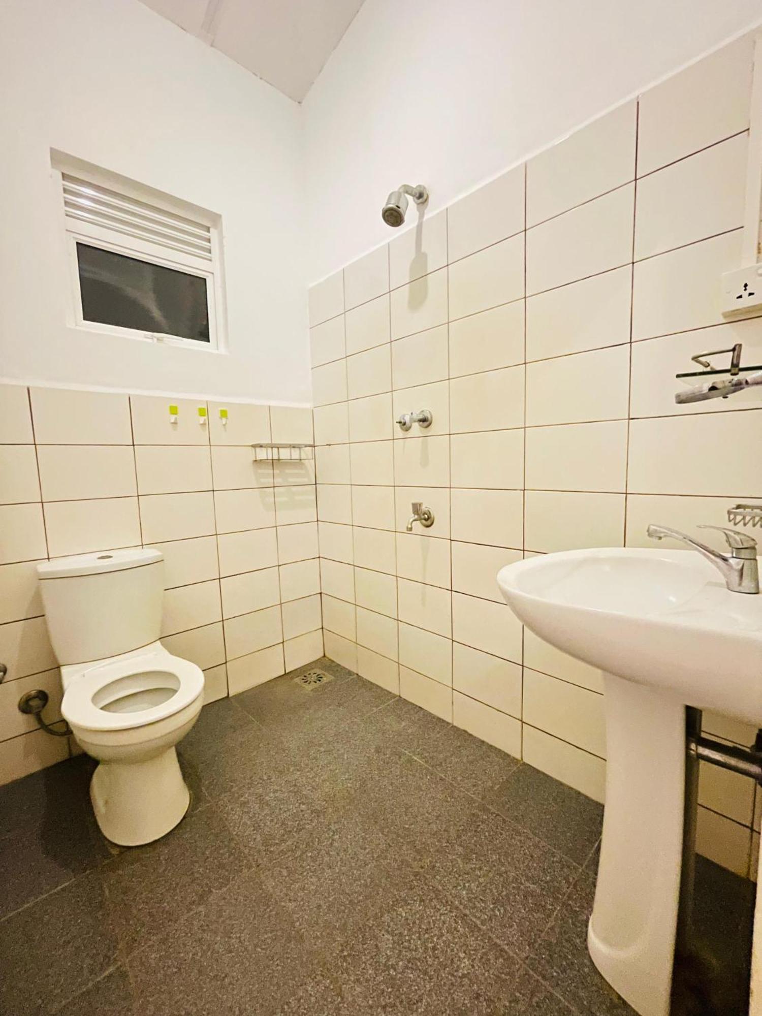 The Long Hostel Vịnh Arugam Ngoại thất bức ảnh