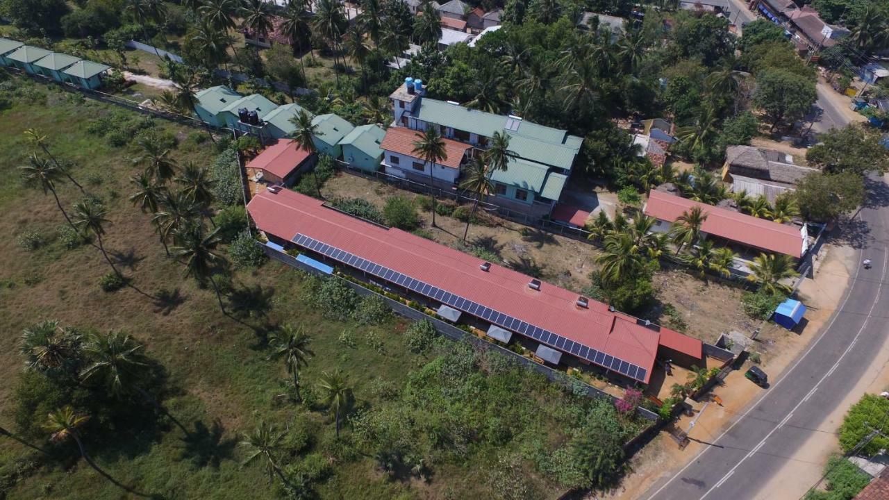 The Long Hostel Vịnh Arugam Ngoại thất bức ảnh